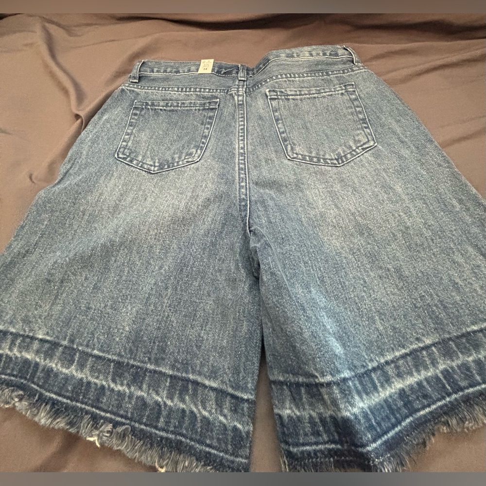 Children’s Placed Distressed Frayed Hem Girls Denim Shorts-Size 14 - Picture 5 of 6